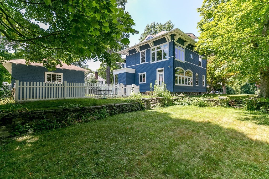 21 Kenilworth Road Worcester, MA 01602 - Photo 6 of 42