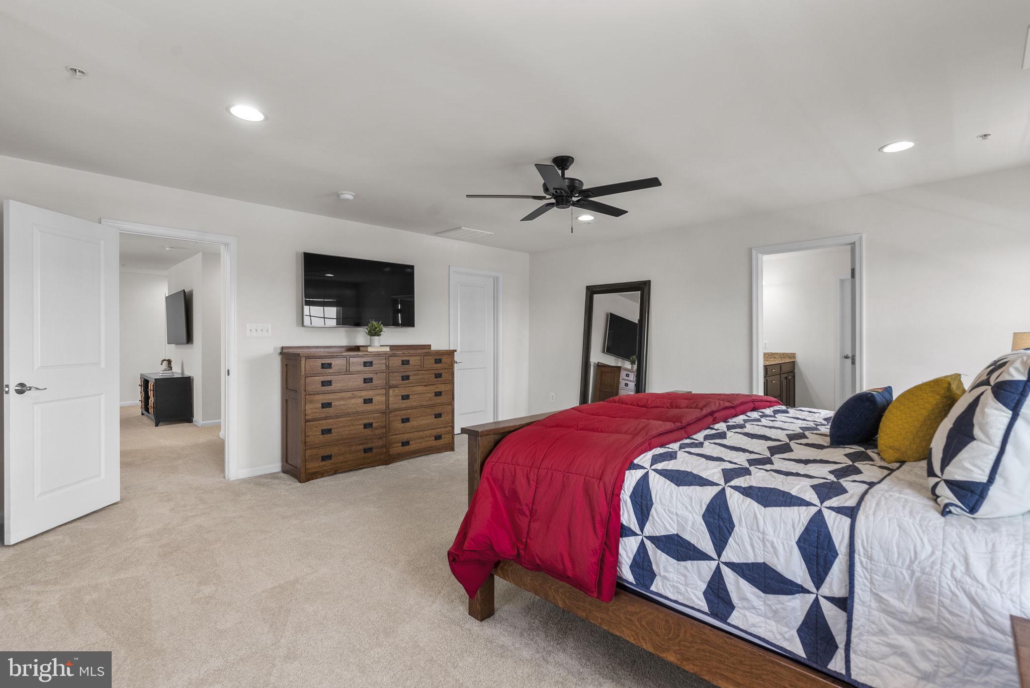 6 Gaver Way Middletown, MD 21769 - Photo 23 of 72 Primary Suite w/ Sitting area
