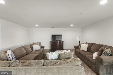 $820,000 | 6 Gaver Way, Middletown, MD 21769