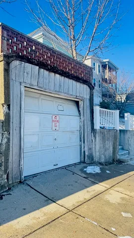$3,500 | 156 Campbell Avenue, Unit 1, Revere, MA 02151