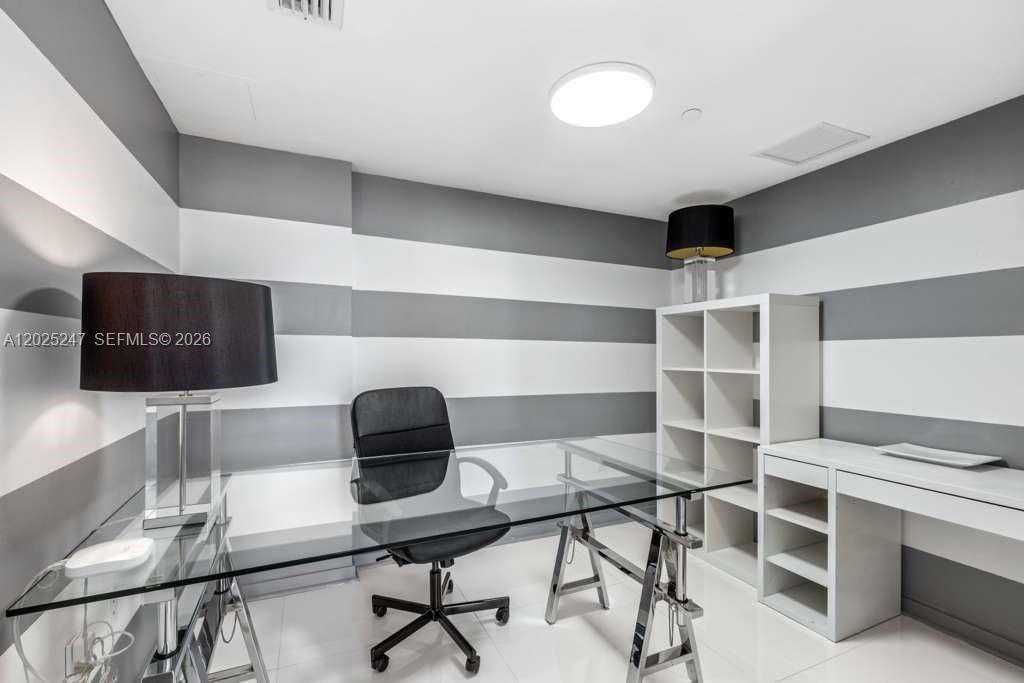31 Southeast 6th Street, Unit 2101 Miami, FL 33131 - Photo 12 of 12