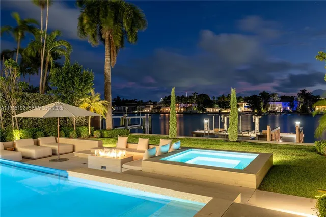 $21,999,000 | 94 South Hibiscus Drive, Miami Beach, FL 33139