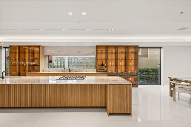 $21,999,000 | 94 South Hibiscus Drive, Miami Beach, FL 33139