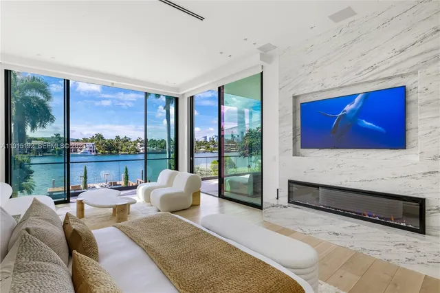 $21,999,000 | 94 South Hibiscus Drive, Miami Beach, FL 33139