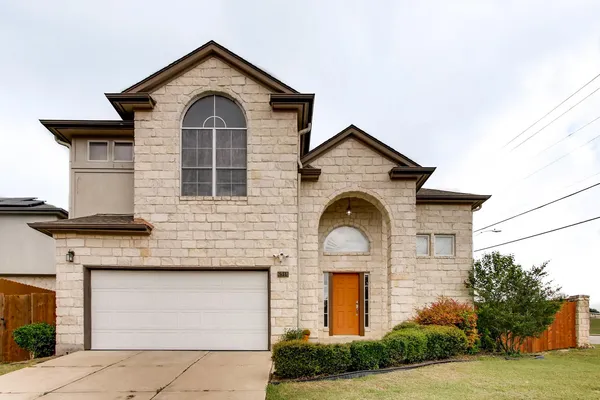 $970,000 | 6914 Thorncliffe Drive, Austin, TX 78731