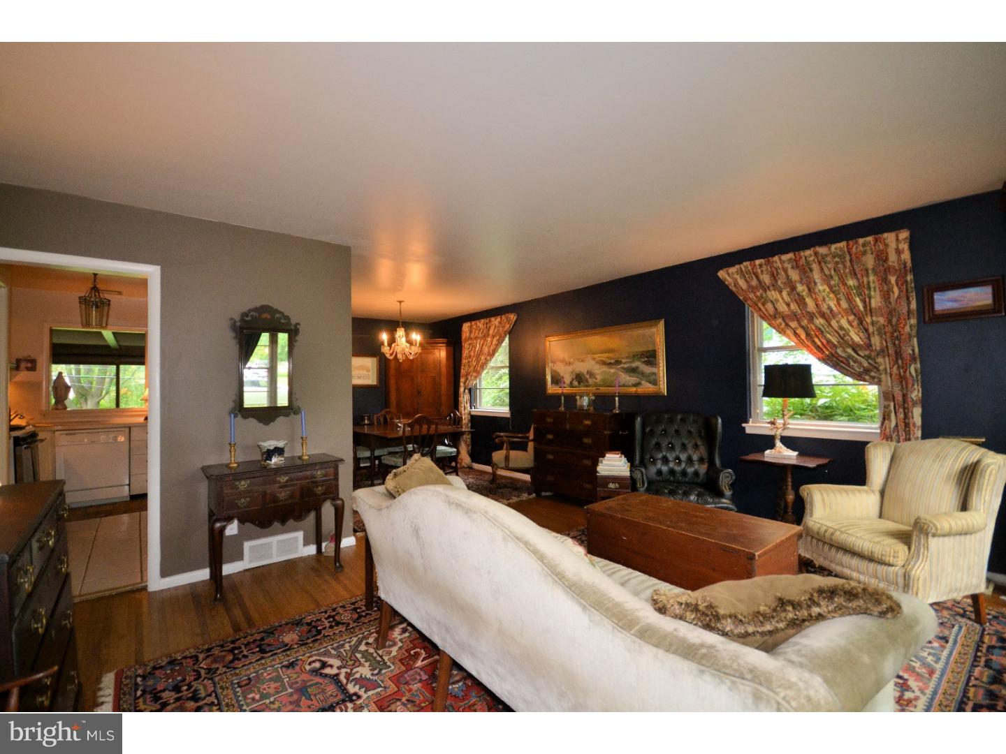 319 Poplar Road Flourtown, PA 19031 - Photo 2 of 25