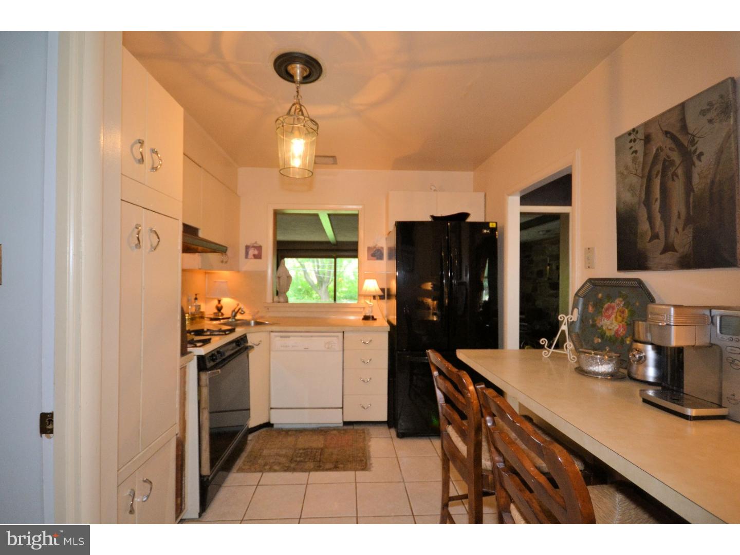 319 Poplar Road Flourtown, PA 19031 - Photo 7 of 25