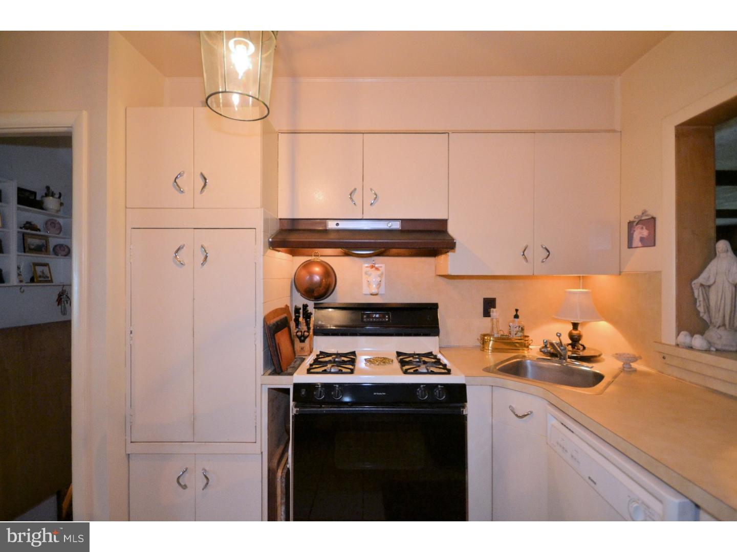 319 Poplar Road Flourtown, PA 19031 - Photo 9 of 25