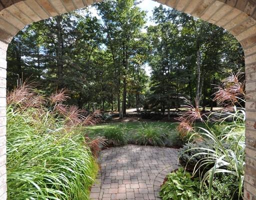 2 Stonehedge Road Bellingham, MA 02019 - Photo 2 of 41 Gallery Image 2
