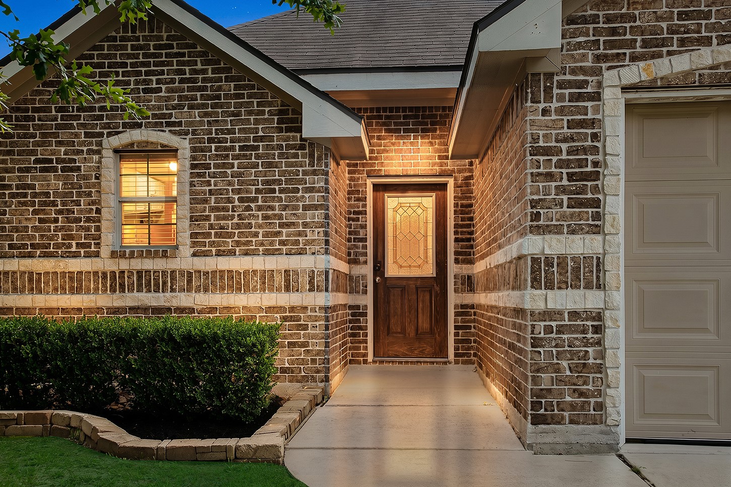 10912 Redbird Conroe, TX 77385 - Photo 2 of 17