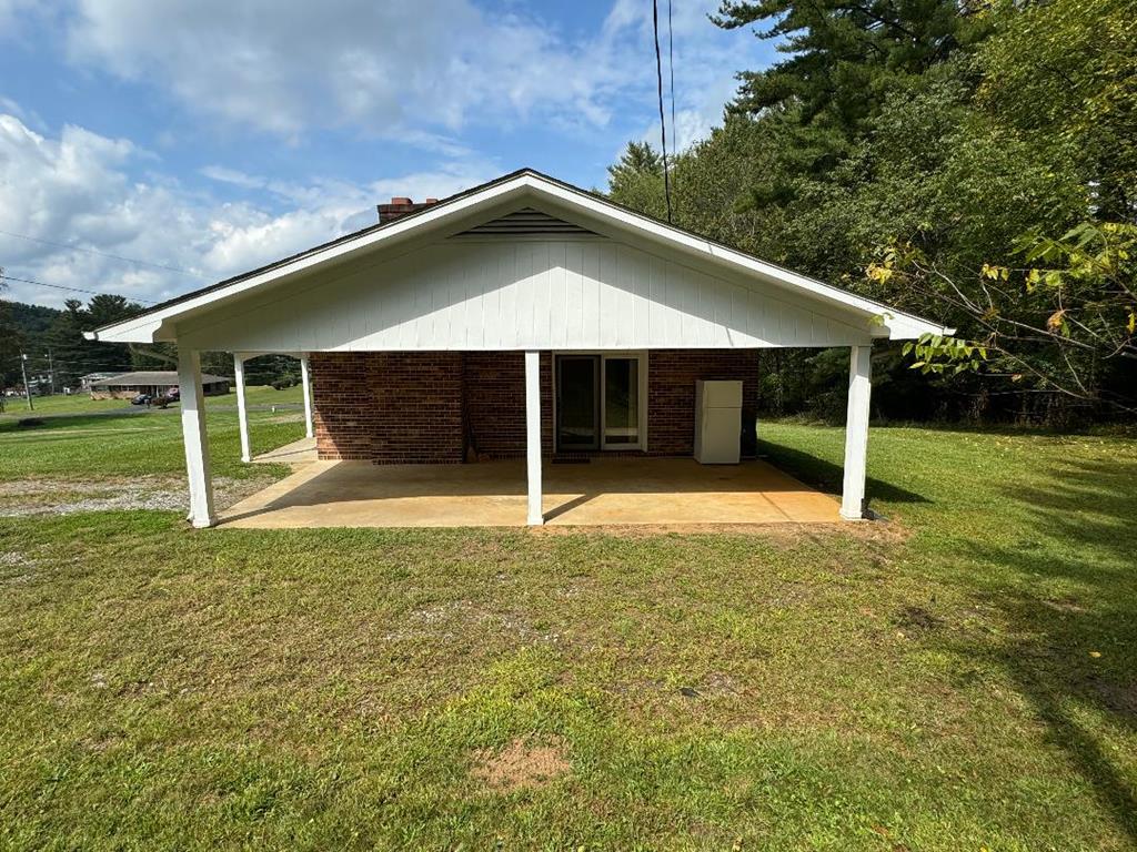 238 Rabbits Run Woodlawn, VA 24381 - Photo 6 of 22 Gallery Image 6