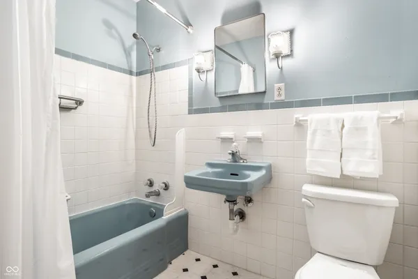 $204,900 | 1321 Carroll White Drive, Indianapolis, IN 46219