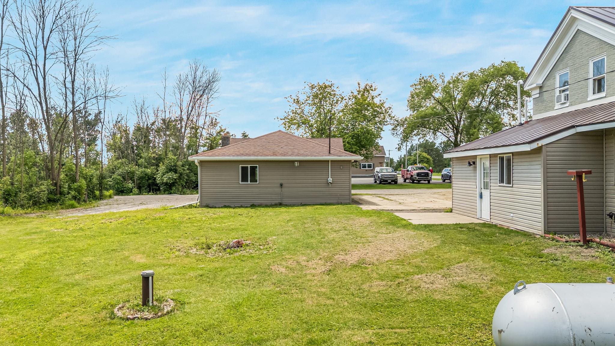 7683 County Rd II Fremont, WI 54940 - Photo 39 of 50