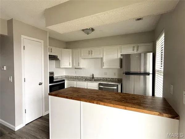 $119,900 | 777 Highland Hill Court, Unit D, St. Peters, MO 63376