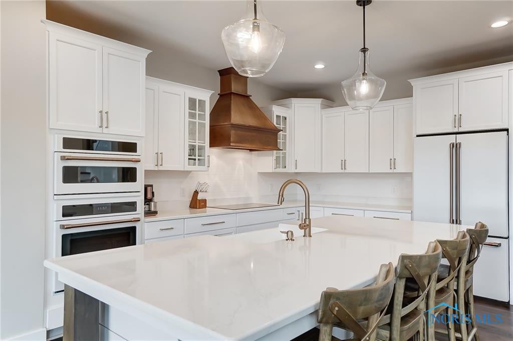 25933 Seminary Road Perrysburg, OH 43551 - Photo 12 of 40 Photo 12