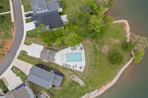 $675,000 | 124 Barefoot Way, Winchester, TN 37398