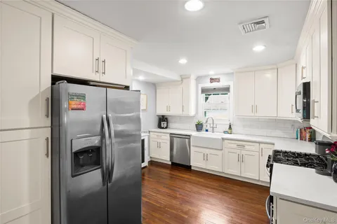 $849,000 | 104 Elm Street, Sayville, NY 11782