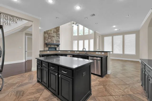 $749,000 | 3403 Wooded Lane, Conroe, TX 77301