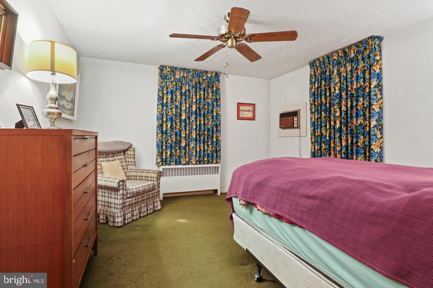 4330 Paradise Road Dover, PA 17315 - Photo 18 of 33 Cozy retreat with vibrant decor.