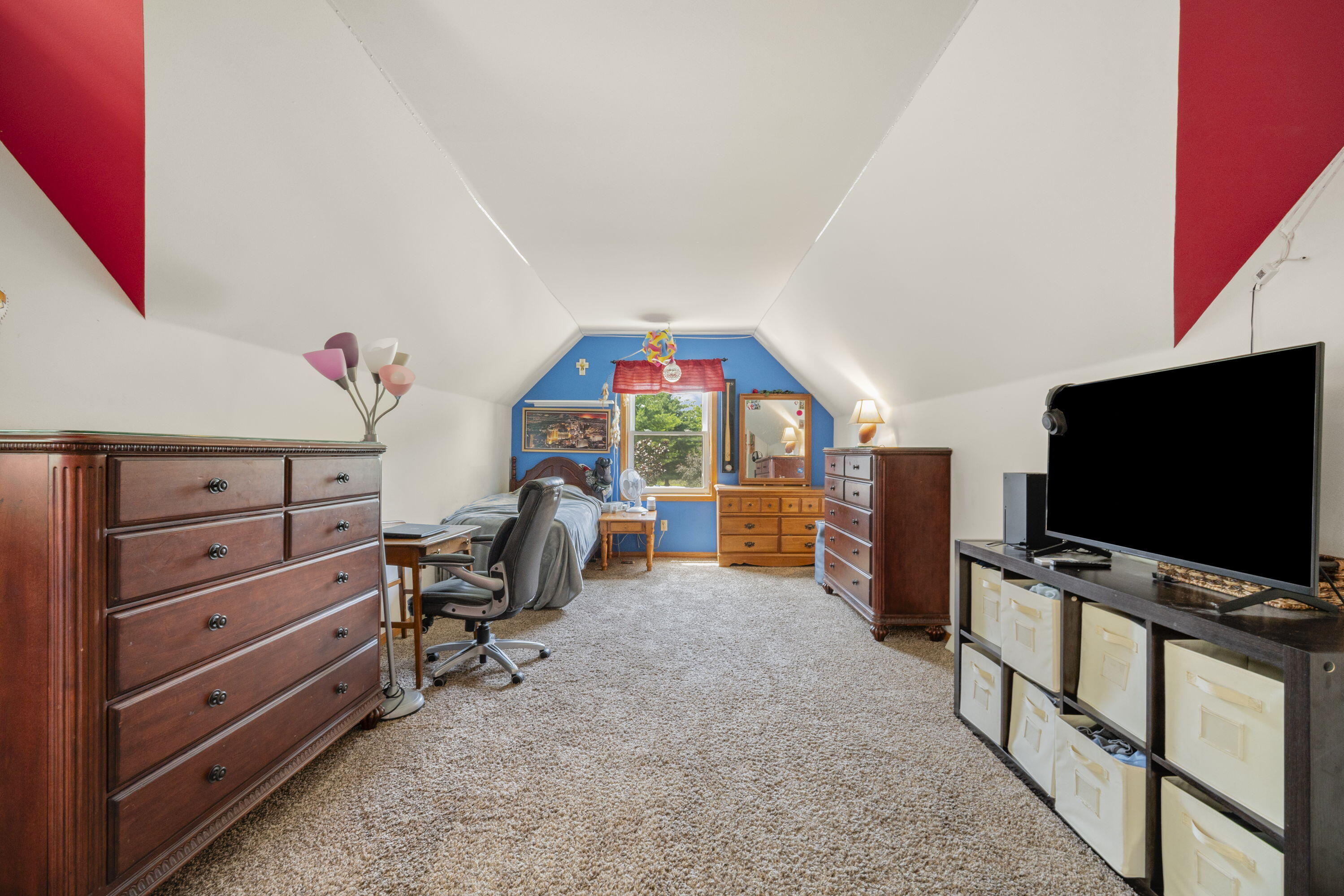 149 Hickory Drive Delafield, WI 53018 - Photo 24 of 43 24_imgDSC03249