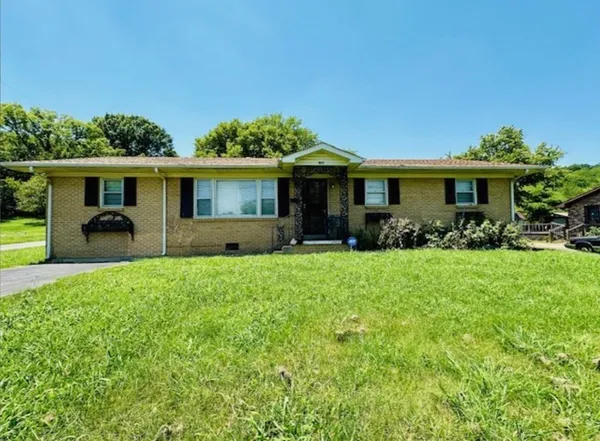 $1,500 | 922 North 3rd Street, Pulaski, TN 38478