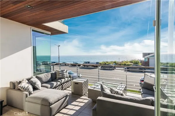 $11,900 | 810 Esplanade, Unit C, Redondo Beach, CA 90277