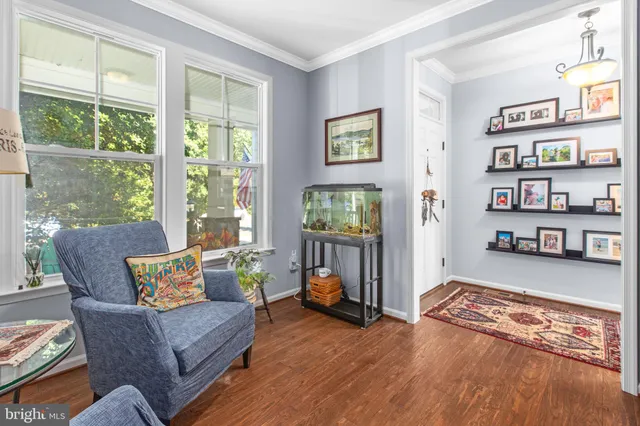 $899,950 | 7116 Lake Drive, Warrenton, VA 20187