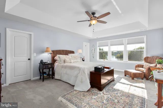 $899,950 | 7116 Lake Drive, Warrenton, VA 20187