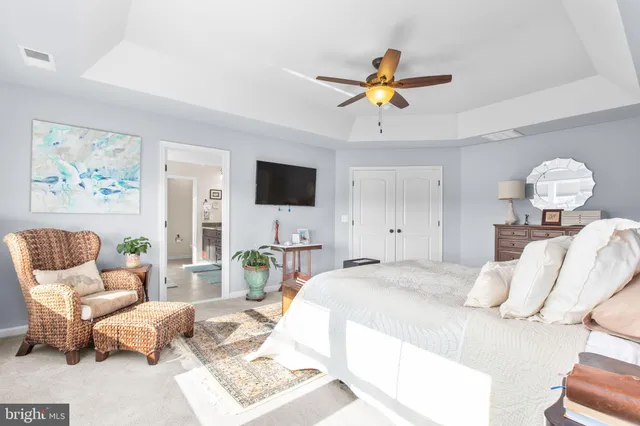 $899,950 | 7116 Lake Drive, Warrenton, VA 20187