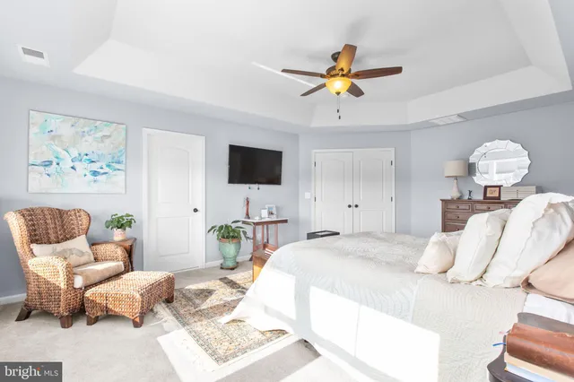 $899,950 | 7116 Lake Drive, Warrenton, VA 20187