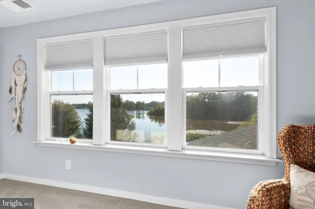 $899,950 | 7116 Lake Drive, Warrenton, VA 20187