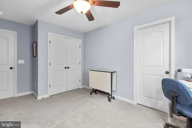 $899,950 | 7116 Lake Drive, Warrenton, VA 20187