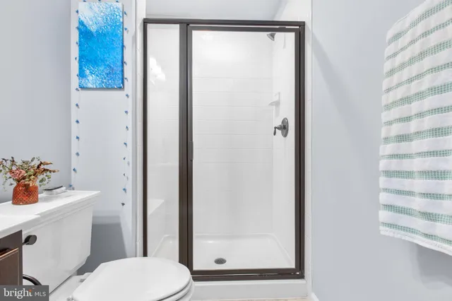 $899,950 | 7116 Lake Drive, Warrenton, VA 20187