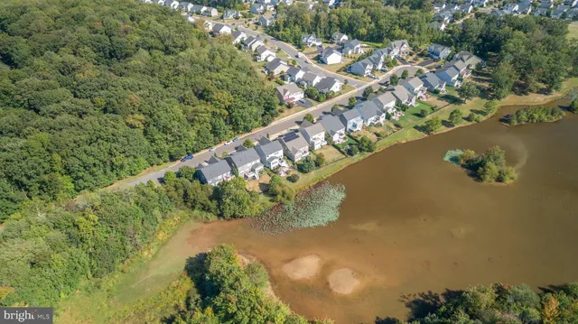 $899,950 | 7116 Lake Drive, Warrenton, VA 20187