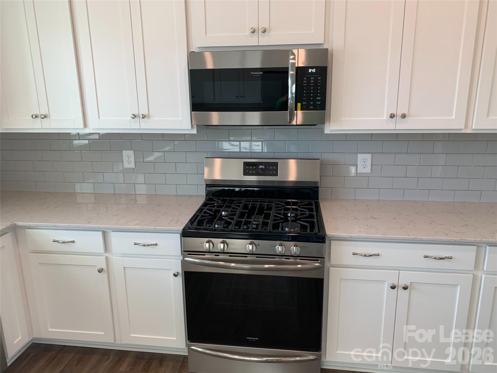 17212 Snug Harbor Road Charlotte, NC 28278 - Photo 5 of 29
