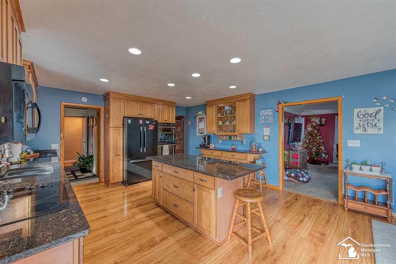 6299 Dixon Road Monroe, MI 48161 - Photo 18 of 40