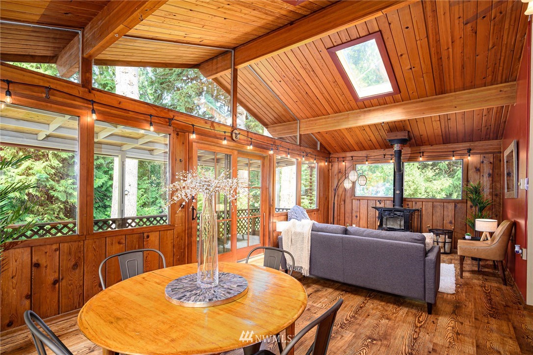 11303 Southwest Cedarhurst Road Vashon, WA 98070 - Photo 11 of 35 Gallery Image 11
