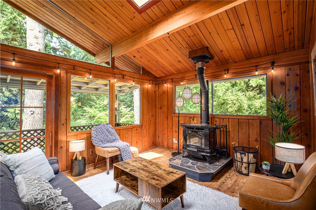 11303 Southwest Cedarhurst Road Vashon, WA 98070 - Photo 14 of 35 Gallery Image 14