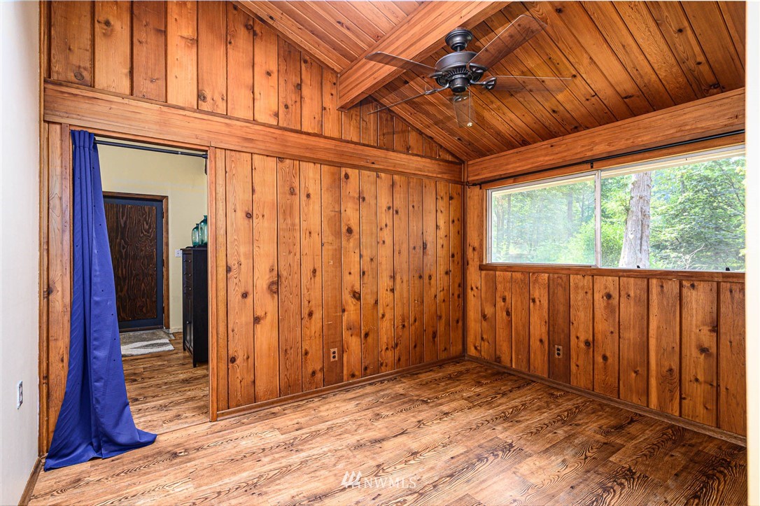 11303 Southwest Cedarhurst Road Vashon, WA 98070 - Photo 19 of 35 Gallery Image 19