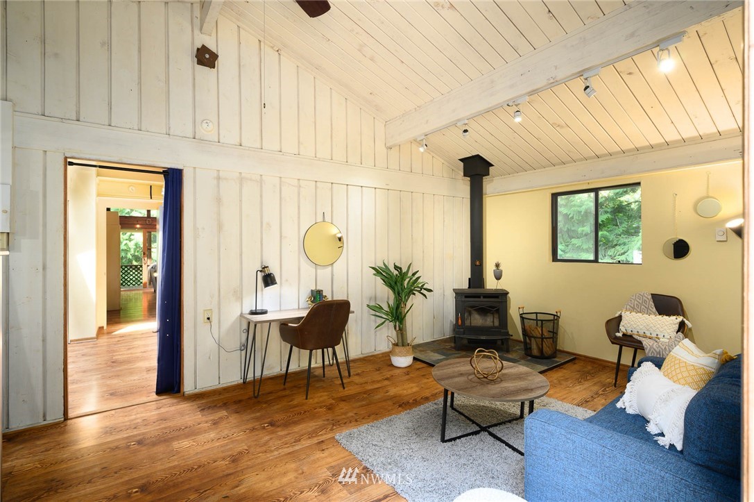 11303 Southwest Cedarhurst Road Vashon, WA 98070 - Photo 22 of 35 Gallery Image 22