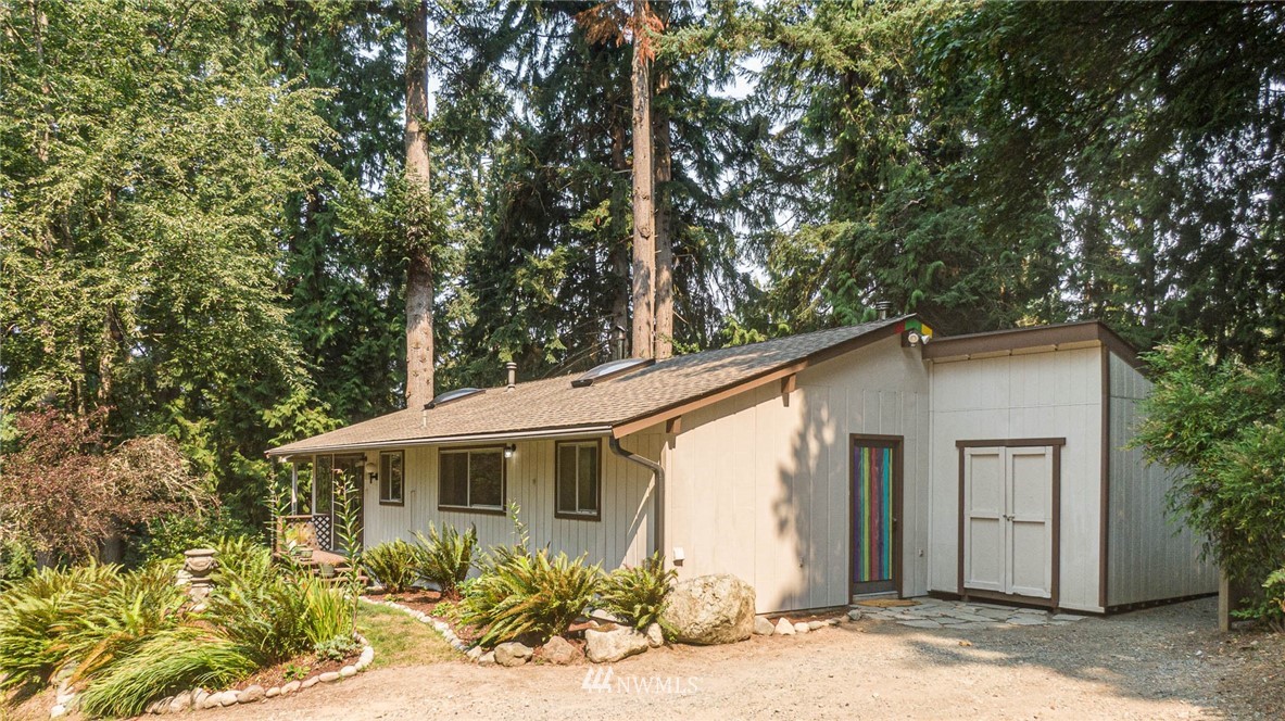 11303 Southwest Cedarhurst Road Vashon, WA 98070 - Photo 25 of 35 Gallery Image 25