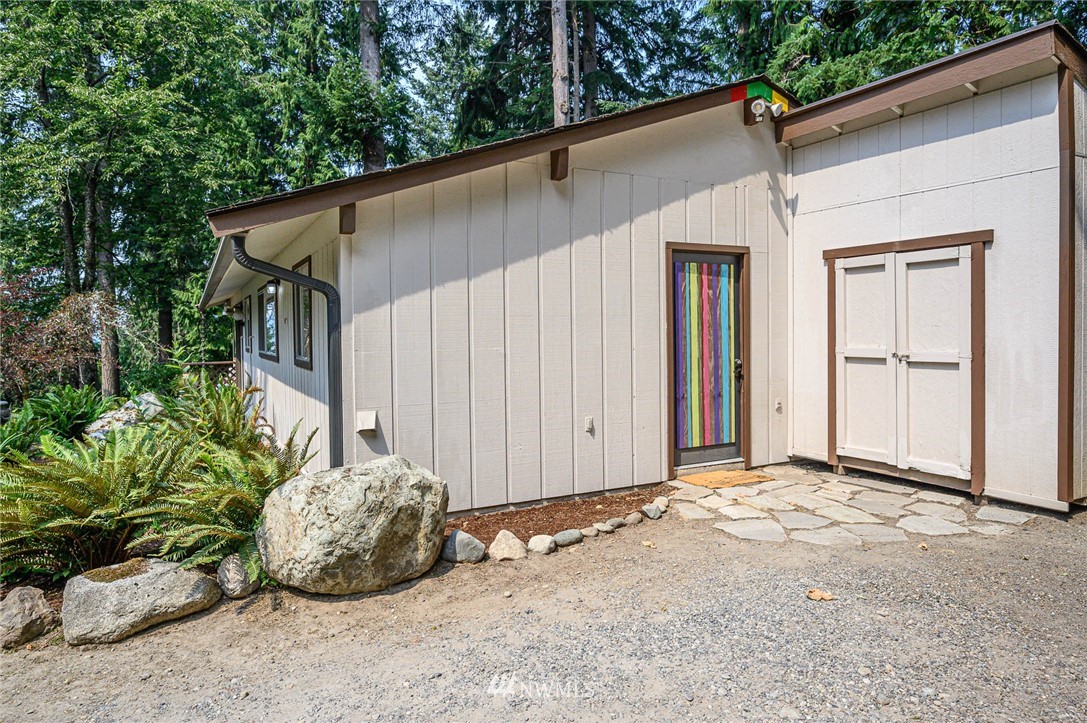 11303 Southwest Cedarhurst Road Vashon, WA 98070 - Photo 26 of 35 Gallery Image 26