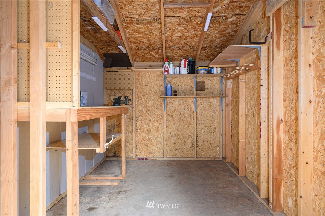 11303 Southwest Cedarhurst Road Vashon, WA 98070 - Photo 27 of 35 Gallery Image 27