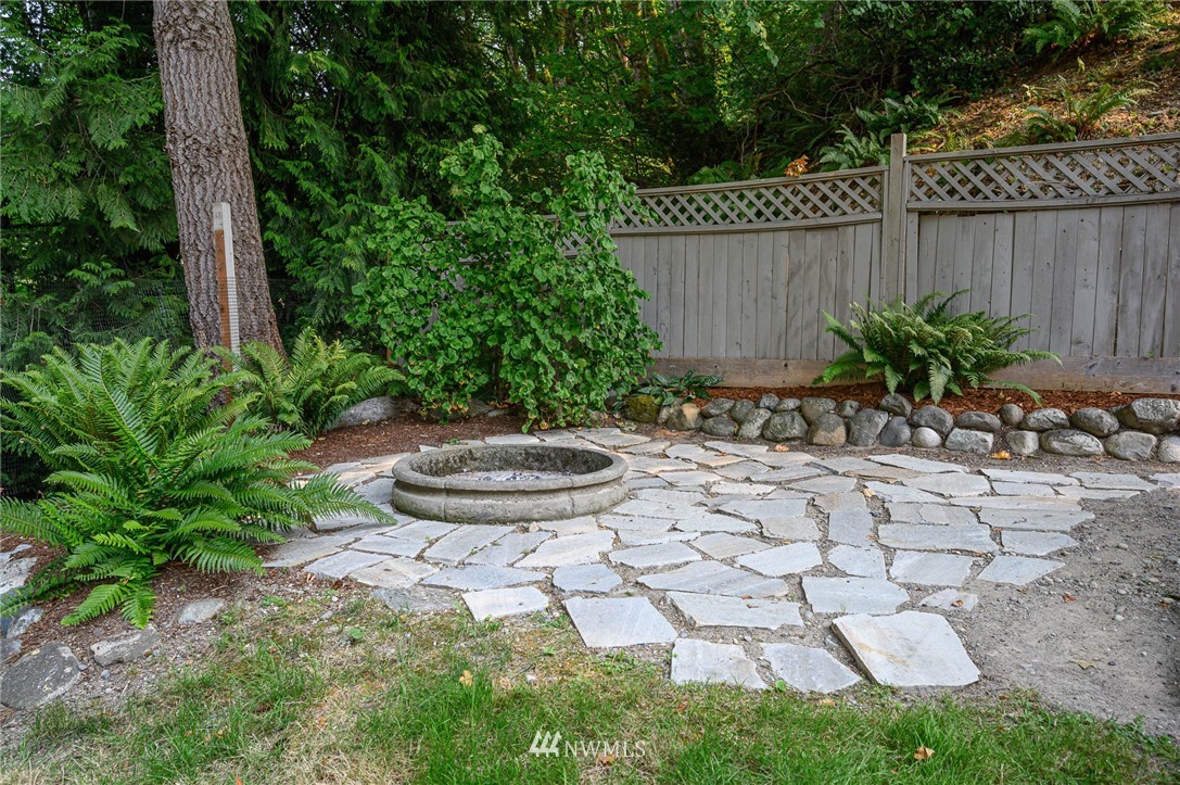 11303 Southwest Cedarhurst Road Vashon, WA 98070 - Photo 29 of 35 Gallery Image 29