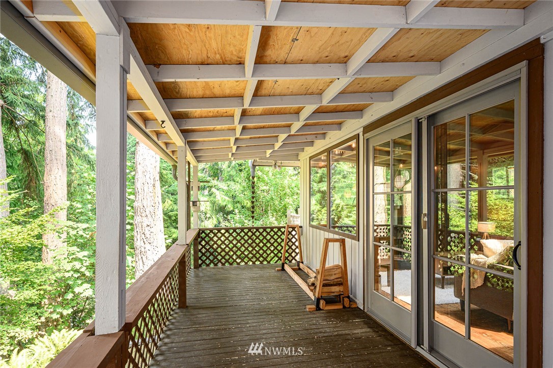 11303 Southwest Cedarhurst Road Vashon, WA 98070 - Photo 7 of 35 Gallery Image 7