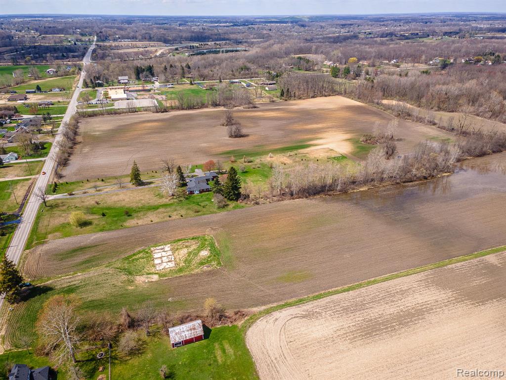 5 Carleton Rockwood Road Carleton, MI 48117 - Photo 7 of 26