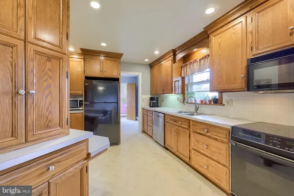 $330,000 | 68 Linda Avenue, Lancaster, PA 17602