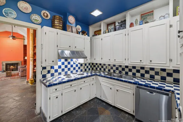 $5,450,000 | 424 Ivy Lane, San Antonio, TX 78209