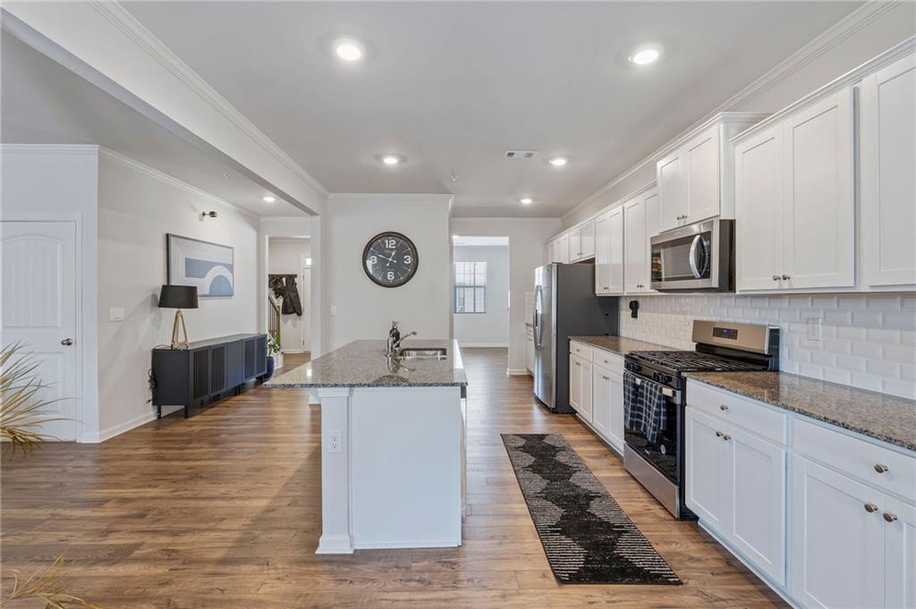 825 Athena Bend Fairburn, GA 30213 - Photo 5 of 39