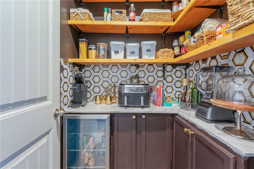 825 Athena Bend Fairburn, GA 30213 - Photo 10 of 39